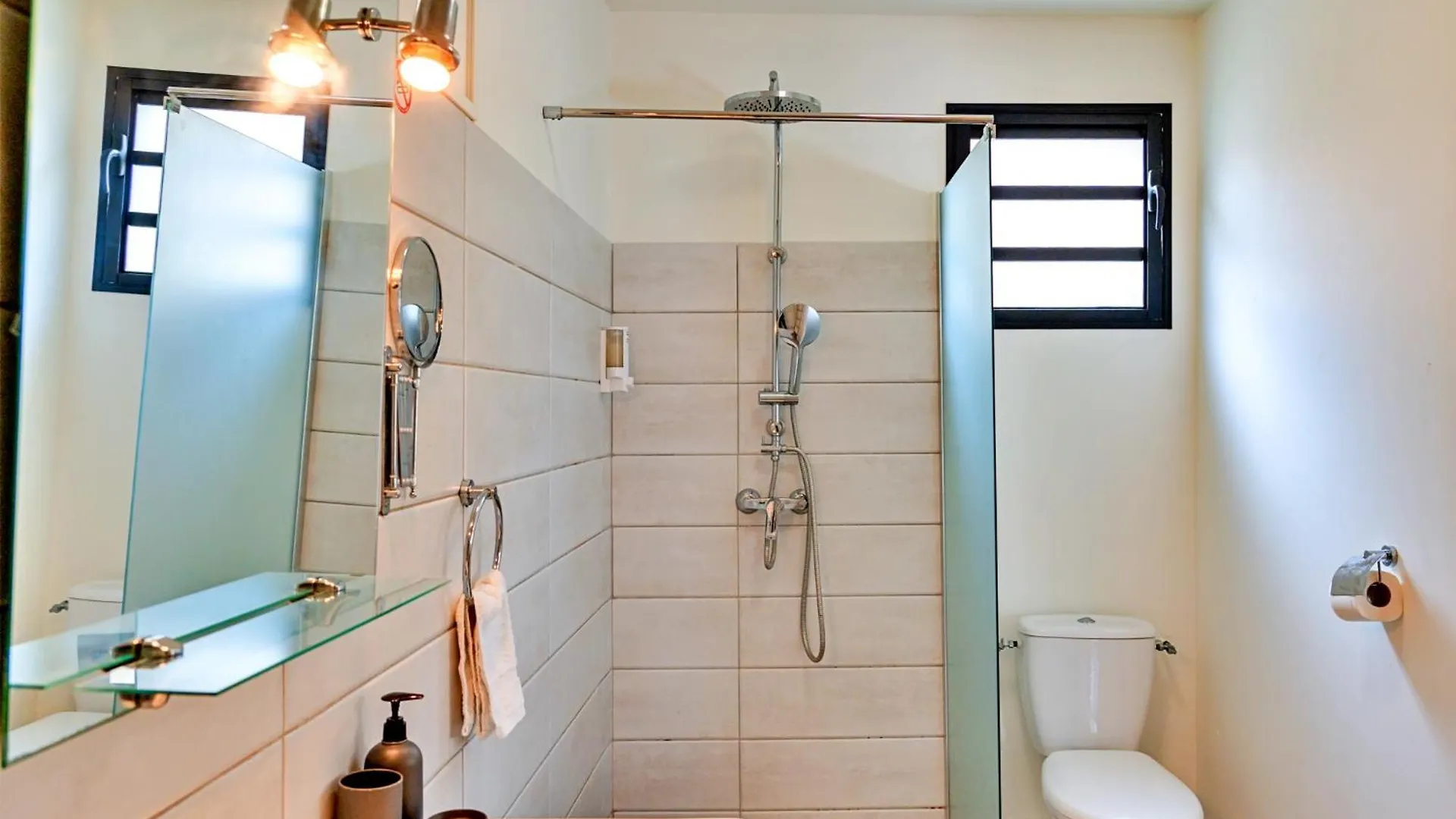 Magnifique Appartement Wonm Vue Mer & Pisicine Case-Pilote 0*,  マルティニーク